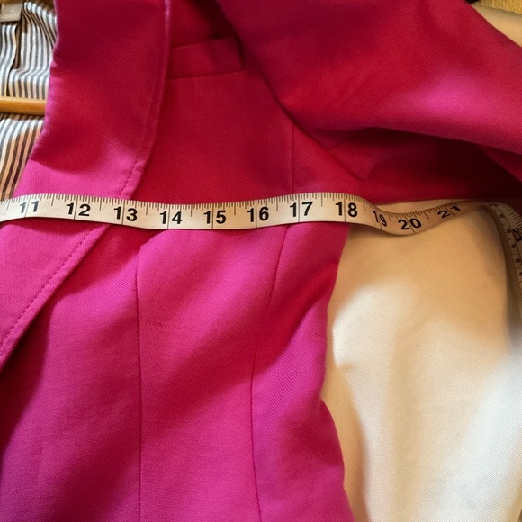 Banana Republic Pink Blazer - Picture 4 of 14
